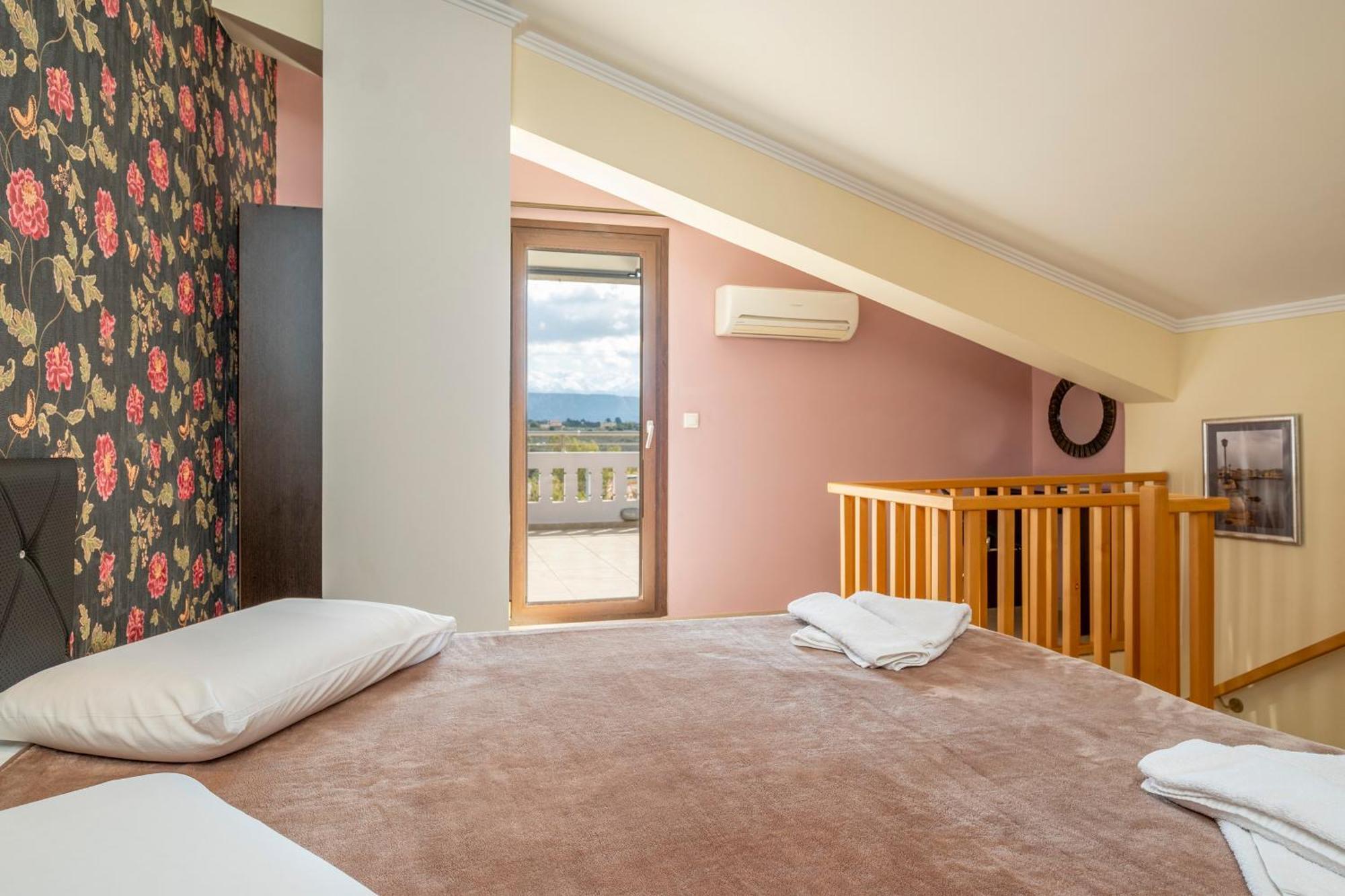 Areti Suites Kathaniá Esterno foto